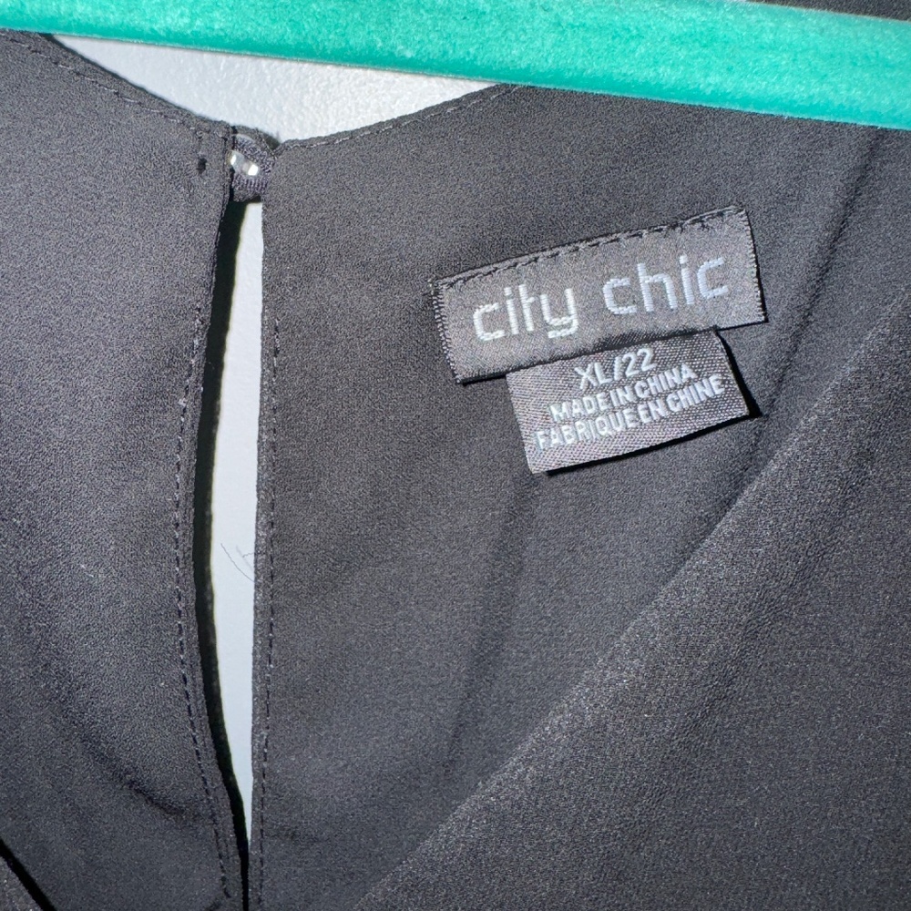 EUC City Chic Trendy Pretty Ruffle Cocktail Dress LBD Size 22W - Picture 3 of 5